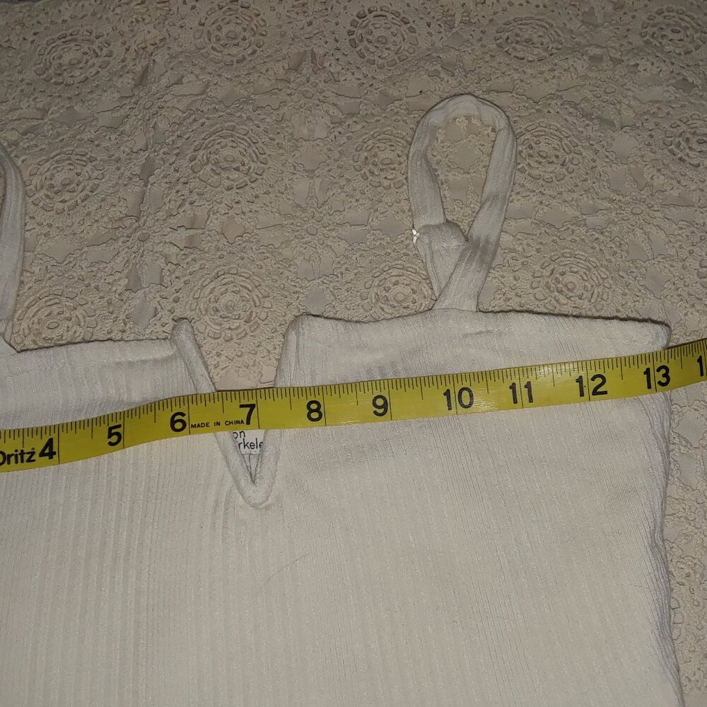 Madison & Berkeley Cropped Top Off-white Ribbed - Picture 7 of 9